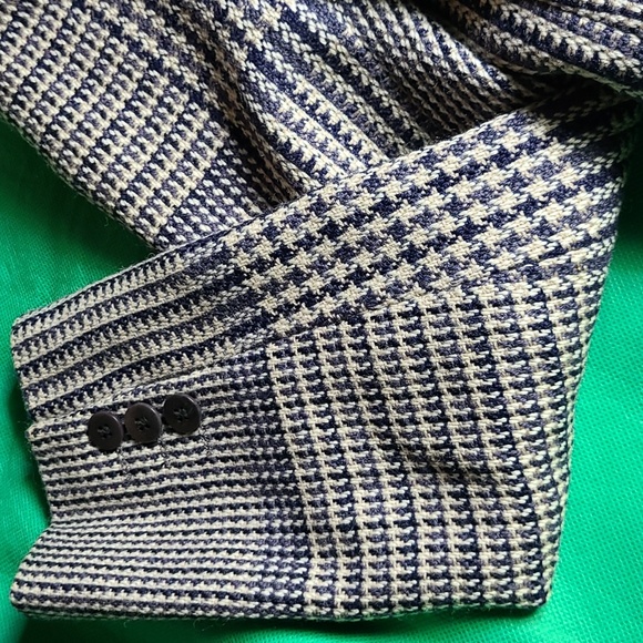 Ladies Wool Giorgio Armani Blazer - Picture 5 of 10